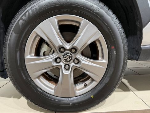 Certified 2025 Toyota RAV4 LE AWD/4WD image 10