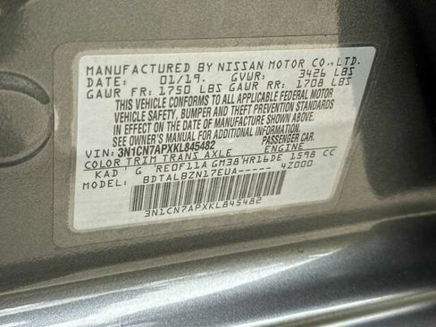 Used 2019 Nissan Versa SV FWD image 32