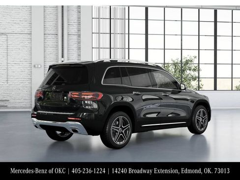 Used 2026 Mercedes-Benz GLB 250 image 21