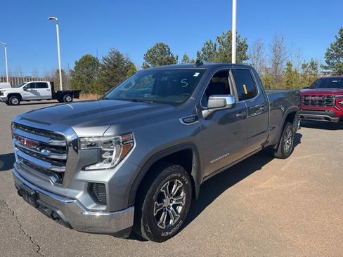 Used 2019 GMC Sierra 1500 SLE w/ SLE Value Package image 3