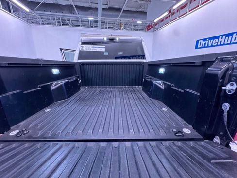 Used 2024 Toyota Tacoma TRD Off-Road image 39