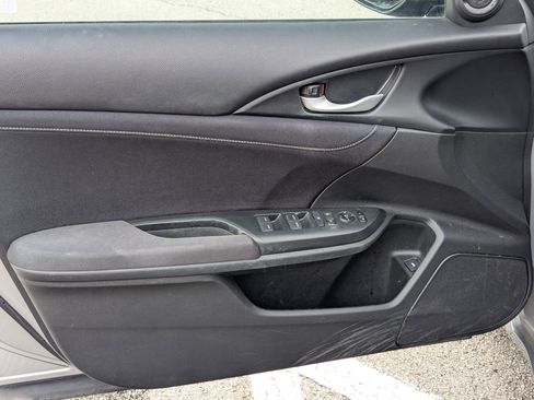 Used 2019 Honda Insight LX image 11