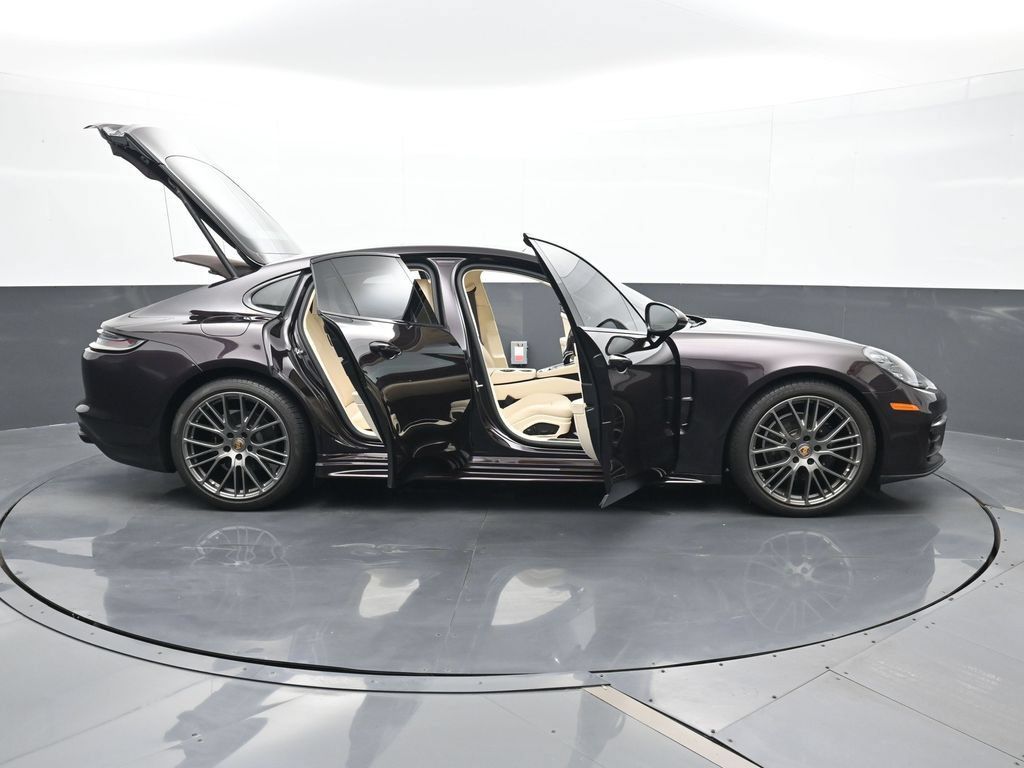 Certified 2023 Porsche Panamera 4 Platinum Edition AWD/4WD image 35