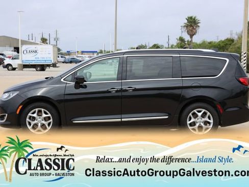 Used 2019 Chrysler Pacifica Touring-L Plus FWD image 5