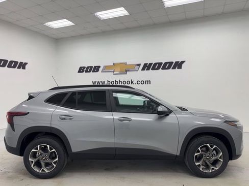 New 2026 Chevrolet Trax LT w/ Driver Confidence Package image 4