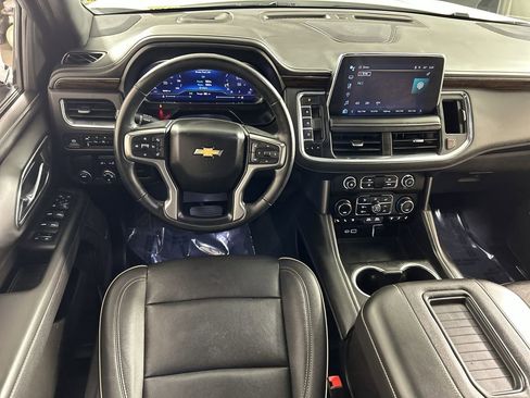 Used 2023 Chevrolet Suburban Premier image 22