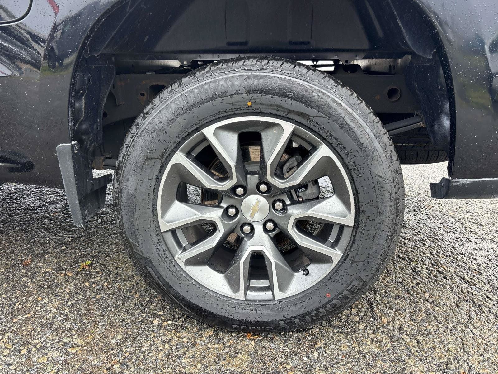 Used 2023 Chevrolet Silverado 1500 LT AWD/4WD image 29