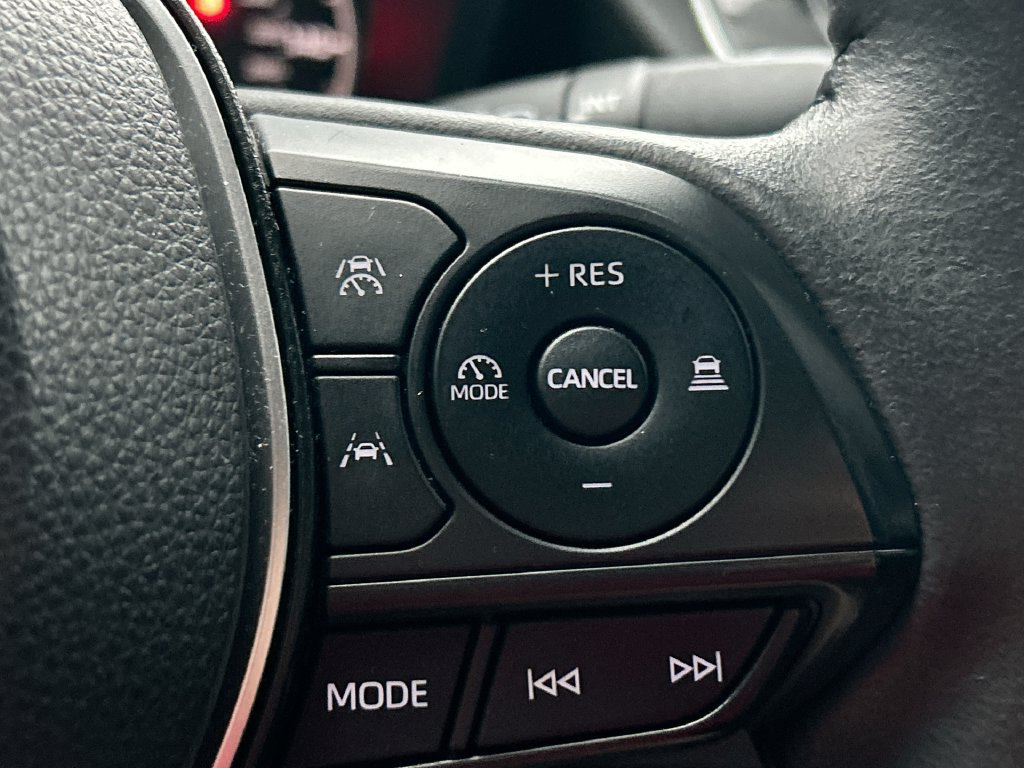 Used 2024 Toyota Corolla SE FWD image 17