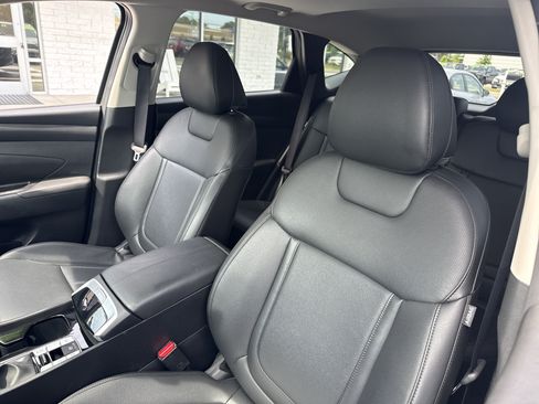 Used 2025 Hyundai Tucson SEL FWD image 6