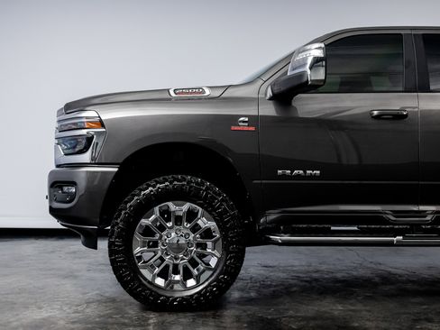 Used 2025 RAM 2500 Laramie image 10