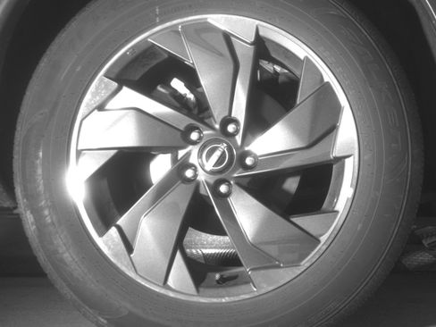 Used 2025 Nissan Rogue SV FWD image 15