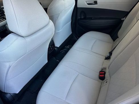 Used 2025 Toyota Corolla Cross L FWD image 12