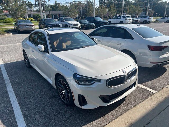 Used 2025 BMW 230i Coupe w/ Convenience Package RWD image 1