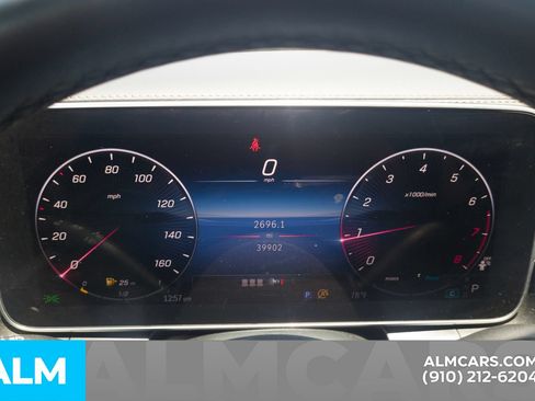 Used 2024 Mercedes-Benz GLC 300 4MATIC image 32
