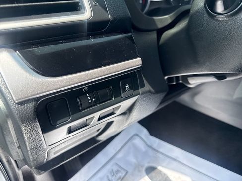 Used 2017 Subaru Crosstrek 2.0i Limited AWD/4WD image 27