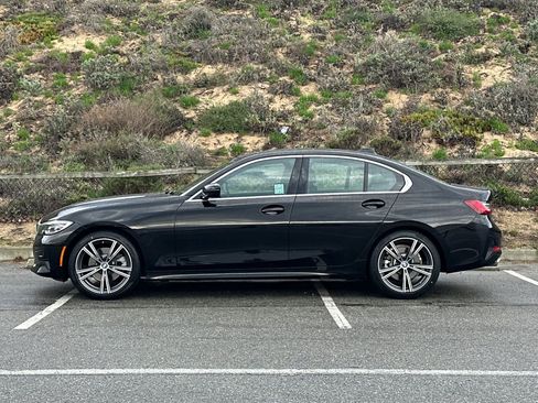 Certified 2022 BMW 330i Sedan w/ Convenience Package image 9