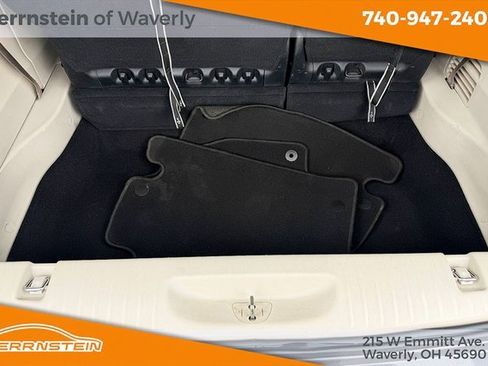 Used 2017 Chrysler Pacifica Touring Plus w/ Security Group image 17