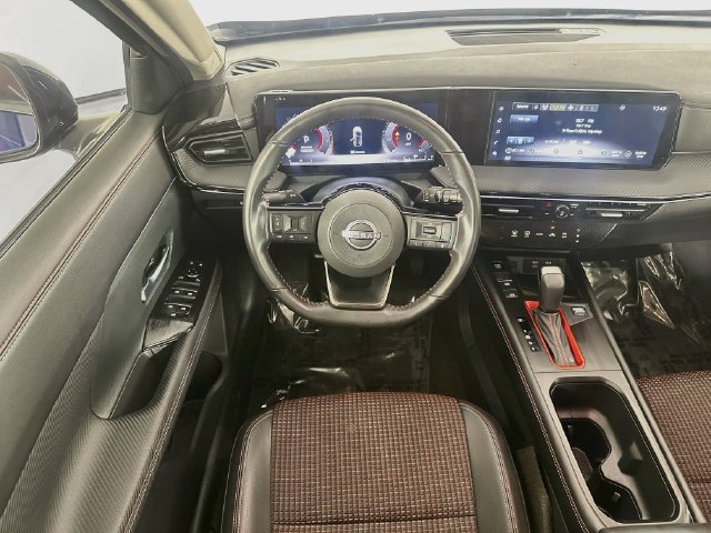 Used 2025 Nissan Kicks SR FWD image 21