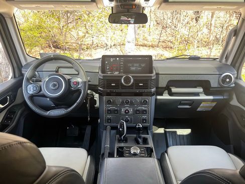 Used 2024 INEOS Grenadier Fieldmaster Edition image 11