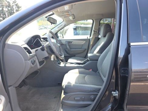 Used 2017 Chevrolet Traverse LT AWD/4WD image 9