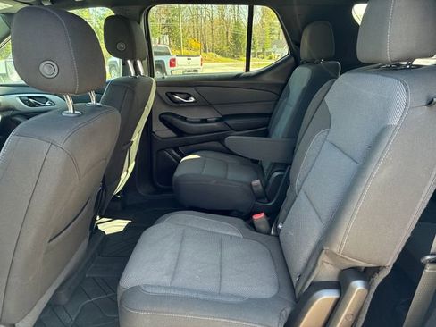 Used 2023 Chevrolet Traverse LT AWD/4WD image 23