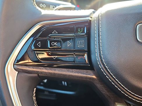 Used 2023 Jeep Grand Cherokee Overland image 30