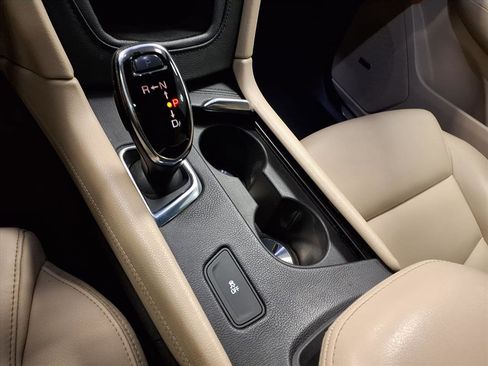 Used 2017 Cadillac XT5 FWD image 23