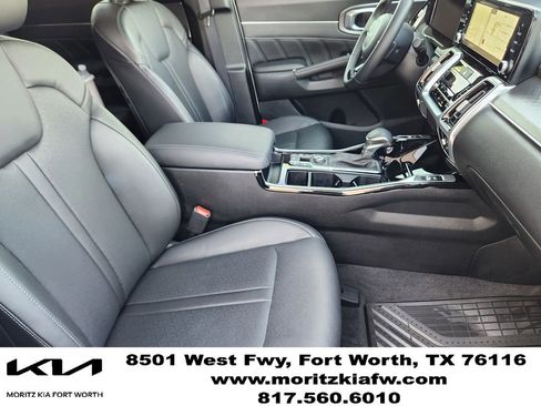 Used 2023 Kia Sorento SX AWD/4WD image 13