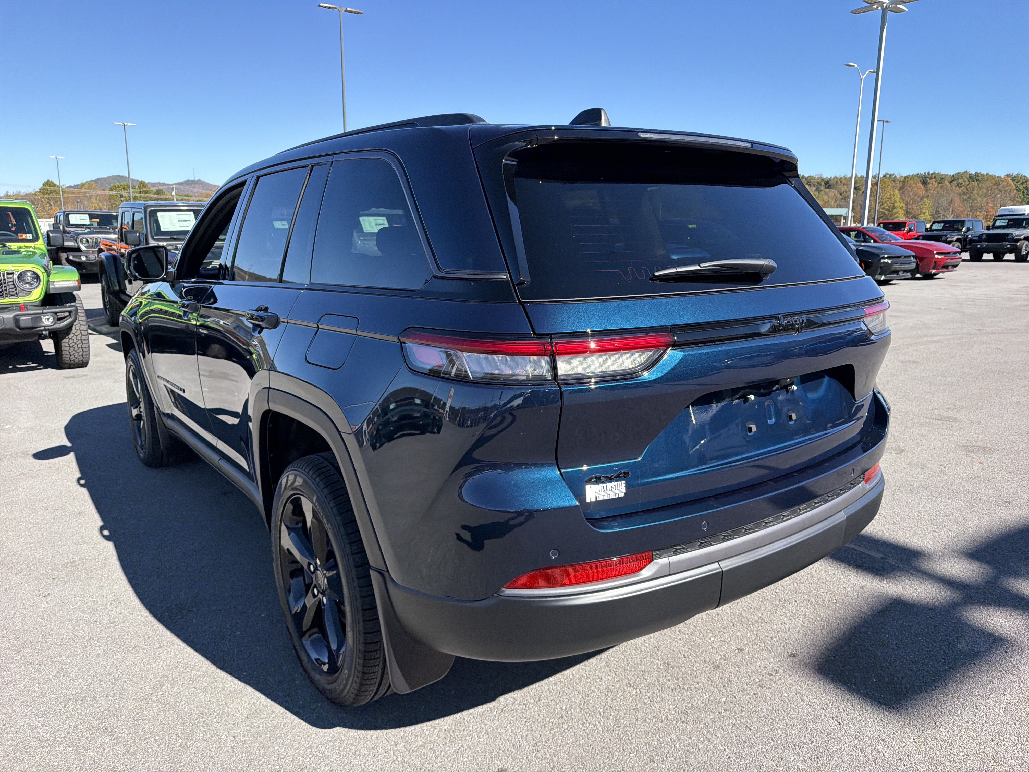New 2027 Jeep Grand Cherokee Limited AWD/4WD image 8