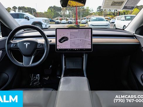 Used 2021 Tesla Model Y Long Range AWD/4WD image 29
