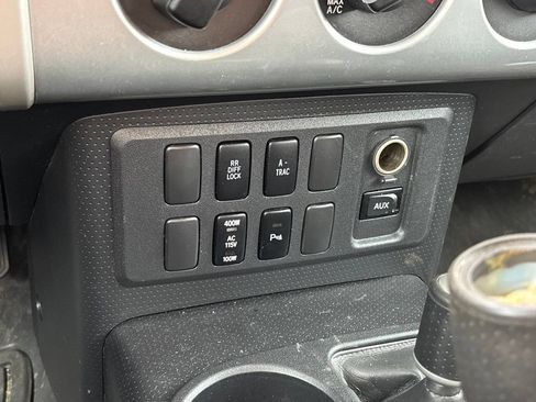 Used 2008 Toyota FJ Cruiser 4WD image 12