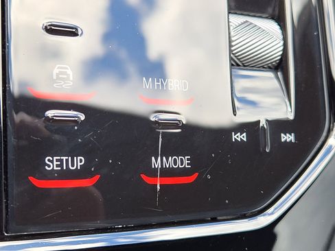 Used 2025 BMW M5 Touring w/ M Driver's Package image 25