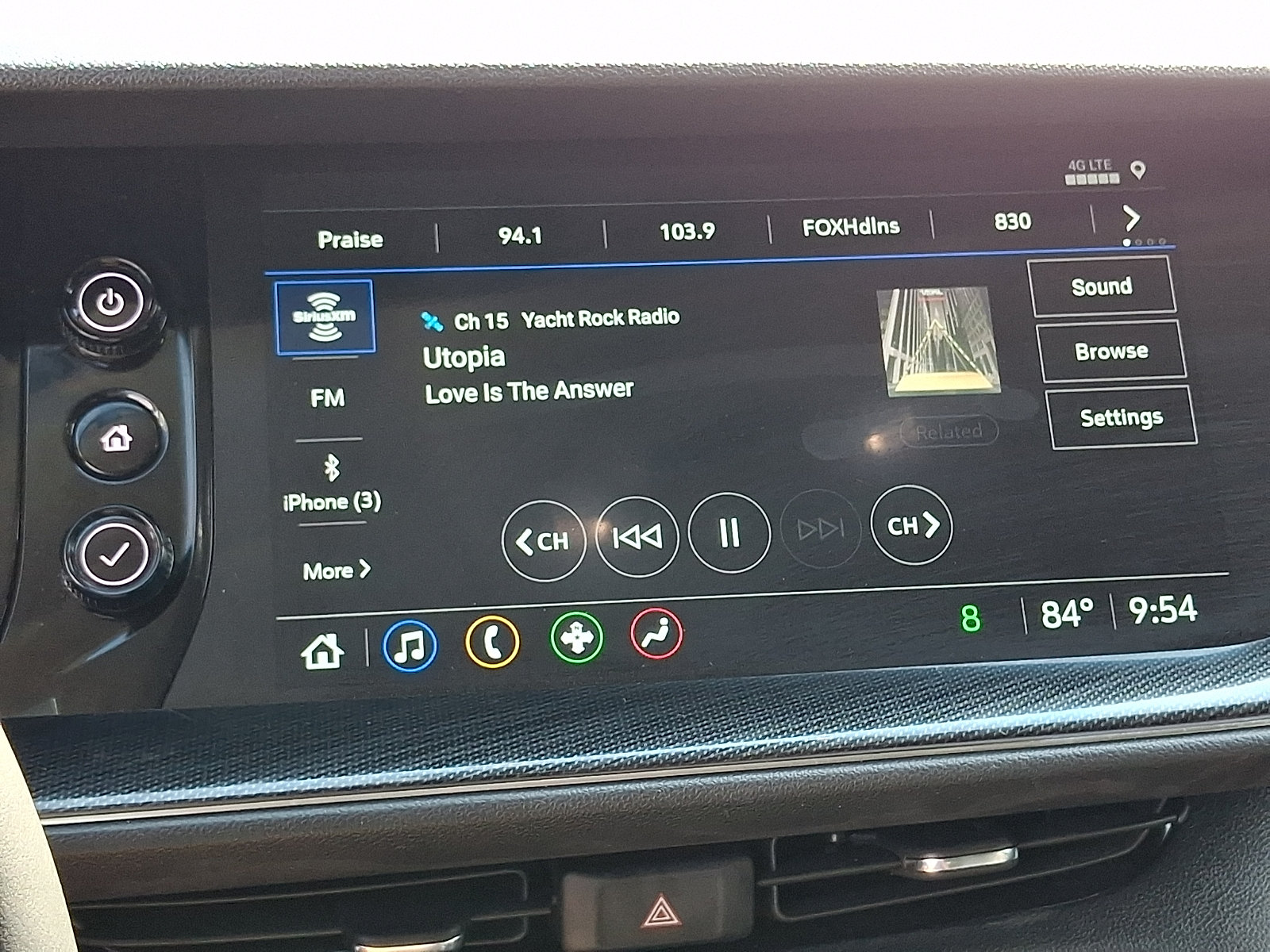 Used 2023 Buick Envision Preferred AWD/4WD image 17