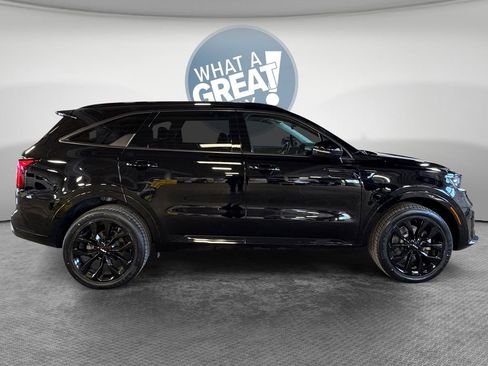 Certified 2023 Kia Sorento SX AWD/4WD image 2