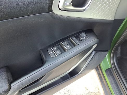 Used 2021 Kia Soul X-Line image 16