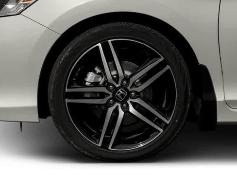 Used 2017 Honda Accord Sport image 11