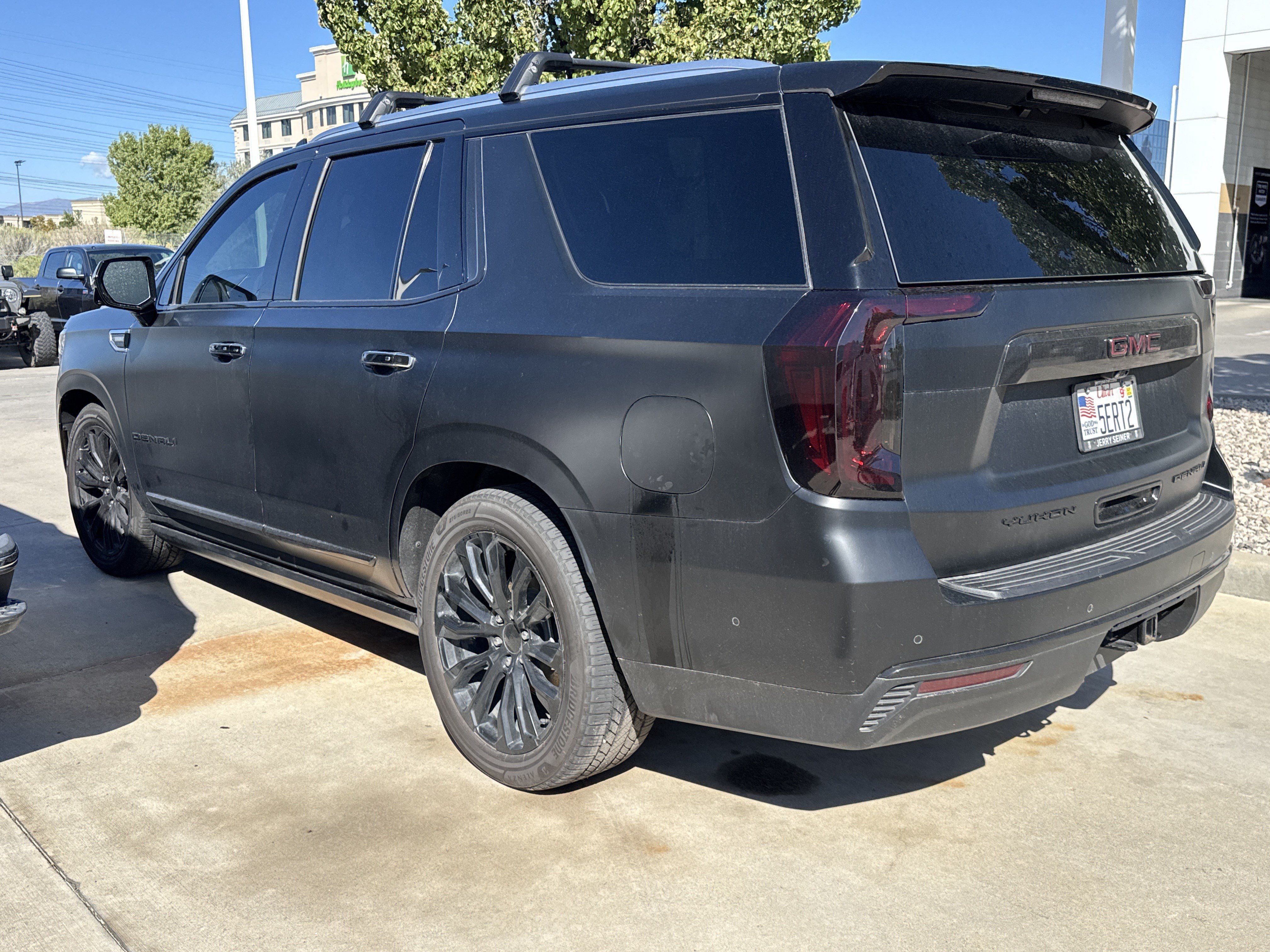 Used 2024 GMC Yukon Denali w/ Denali Reserve Package AWD/4WD image 5