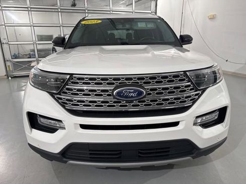 Used 2023 Ford Explorer Limited w/ Limited Technology Package image 3