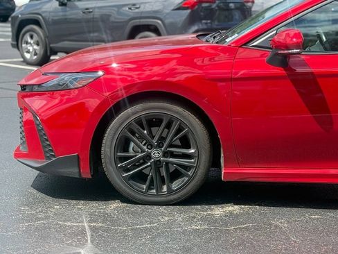 Used 2025 Toyota Camry SE FWD image 2