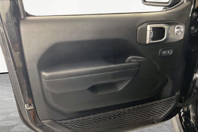 Used 2023 Jeep Wrangler Unlimited w/ 8.4" Radio Group AWD/4WD image 17