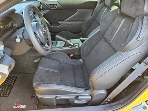 New 2026 Toyota GR86 YUZU Limited image 4