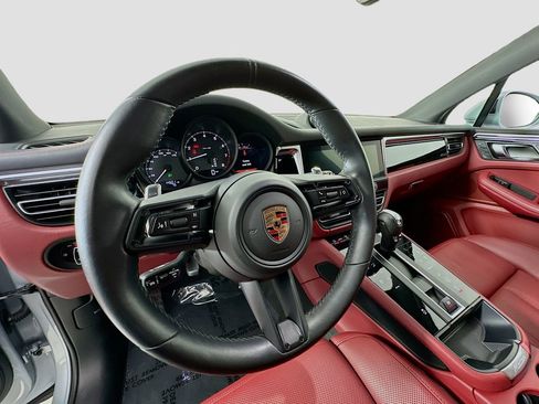 Certified 2023 Porsche Macan AWD/4WD image 12