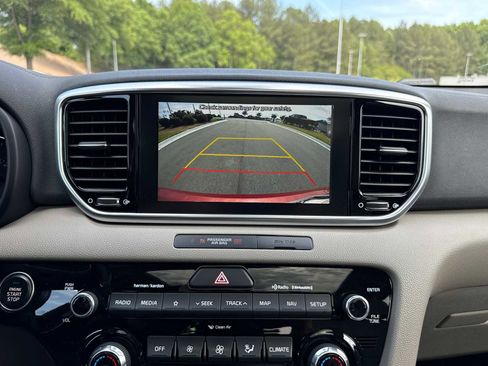 Used 2021 Kia Sportage EX w/ EX Technology Package FWD image 19