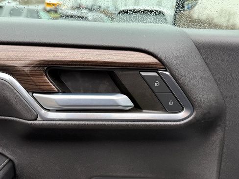 Used 2023 Chevrolet Silverado 1500 LT image 16