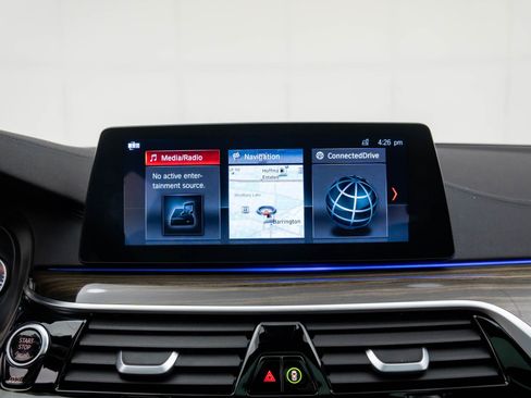 Used 2018 BMW 540i xDrive image 23