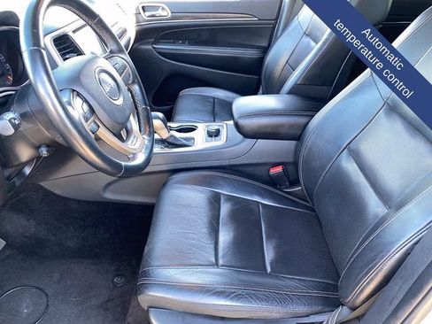 Used 2017 Jeep Grand Cherokee Limited w/ Luxury Group II AWD/4WD image 22