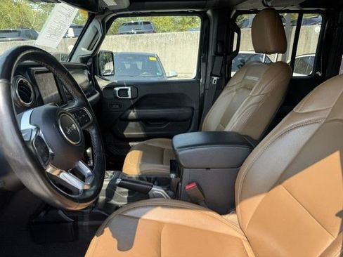 Used 2022 Jeep Wrangler Unlimited Rubicon w/ Steel Bumper Group AWD/4WD image 3