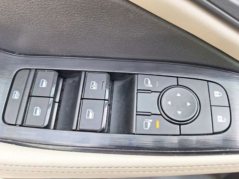 Used 2025 Nissan Rogue SV image 20