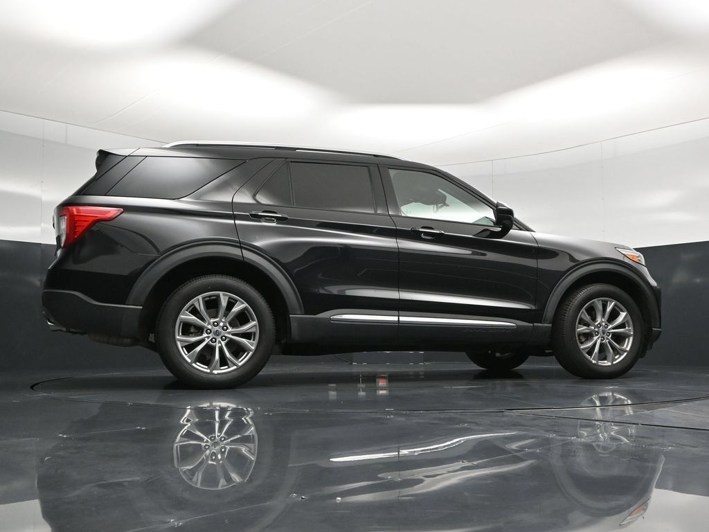 Used 2023 Ford Explorer Limited AWD/4WD image 45