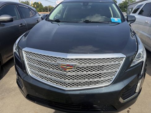 Used 2019 Cadillac XT5 Luxury w/ LPO, Radiant Package FWD image 3